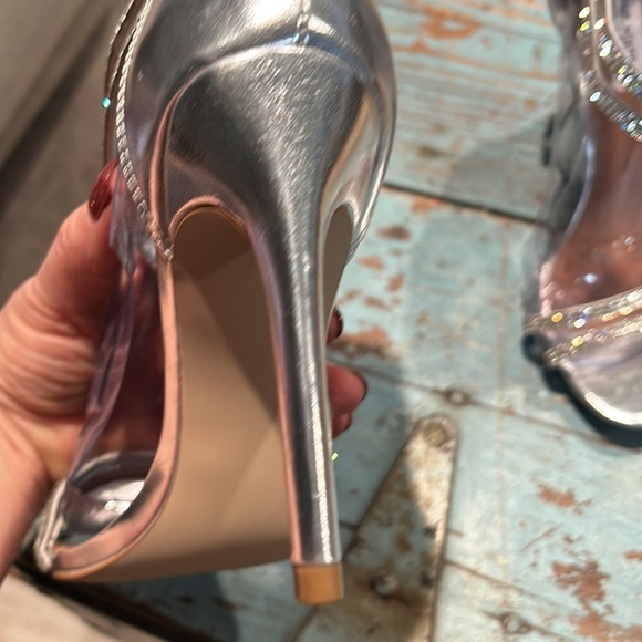 STEVE MADDEN Faustina Embellished Strappy Sandals size 6.5 - Picture 4 of 9